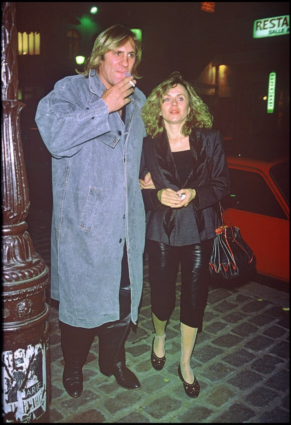 Gérard et Elisabeth Depardieu au théâtre à Paris en 1986