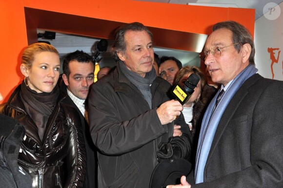 Lorie, Michel Leeb et Bertrand Delanoë lors de l'inauguration du Train Expo pour les Pièces Jaunes à la Gare du Nord à Paris le 20 janvier 2010