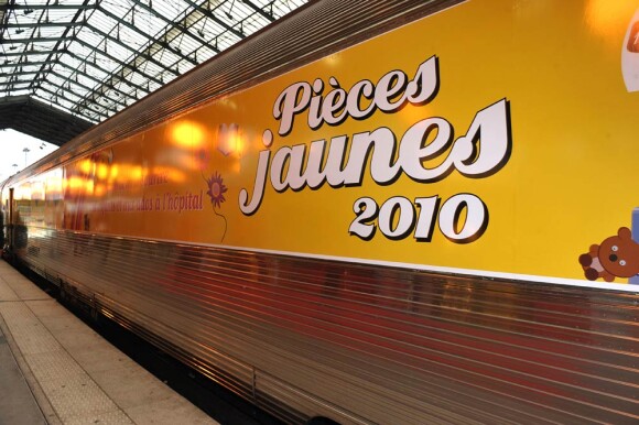 Inauguration du Train Expo pour les Pièces Jaunes à la Gare du Nord à Paris le 20 janvier 2010