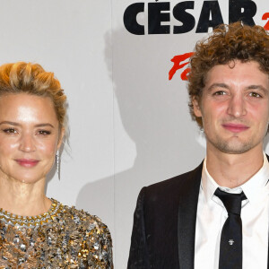 Virginie Efira et Niels Schneider - Photocall du dîner de la 44ème cérémonie des César au Fouquet's à Paris. Le 22 février 2019 © Pierre Perusseau / Bestimage 