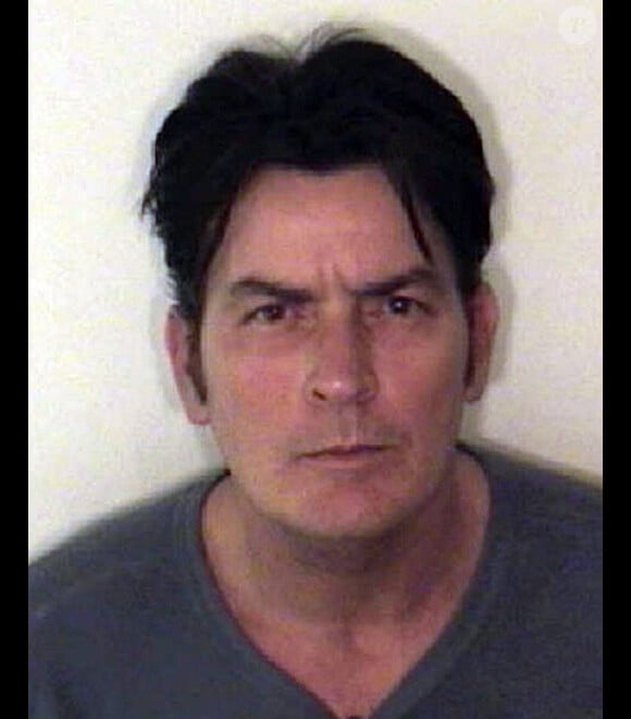 Cliché pris lors de l'arrestation de Charlie Sheen après son arrestation du 25 décembre 2009