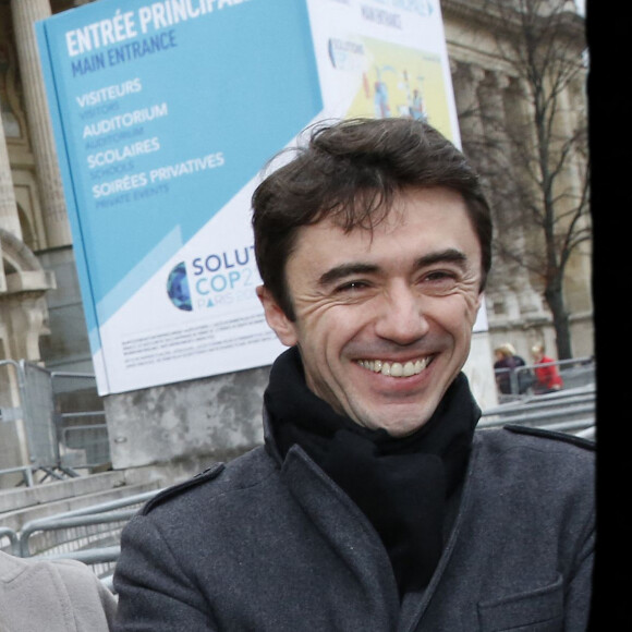 Valérie Pécresse et Yann Wehrling lors de la campagne pour le second tour des élections régionales se rend à l'exposition Solutions COP21 à Paris, au Grand Palais, le 10 décembre 2015