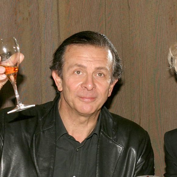 Roland Giraud et sa femme Maaïke Jansen - dîner à l'étoile pour la générale de la pièce Avis de tempête au théâtre des Variétés à Paris