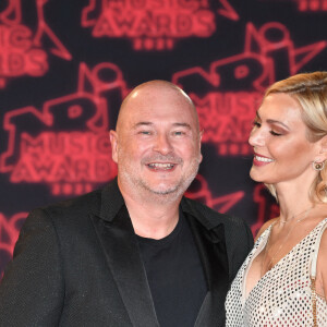 Sébastien Cauet et sa compagne Nathalie Dartois lors de la 23ème édition des NRJ Music Awards 2021 au Palais des Festivals de Cannes, le 20 novembre 2021. © Rachid Bellak/Bestimage 