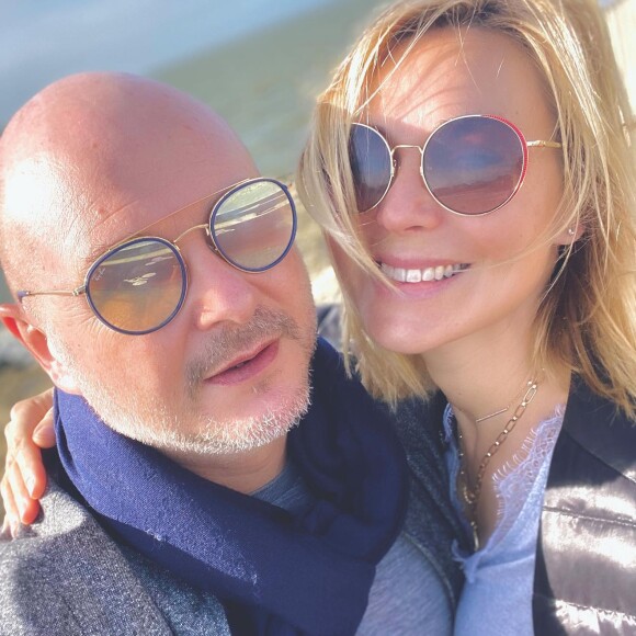 Cauet heureux avec Nathalie Dartois