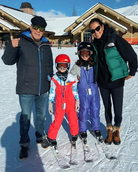 Bruce Willis, sa femme Emma et ses deux dernières filles Maybel et Evelyn au ski @ Instagram / Emma Willis 