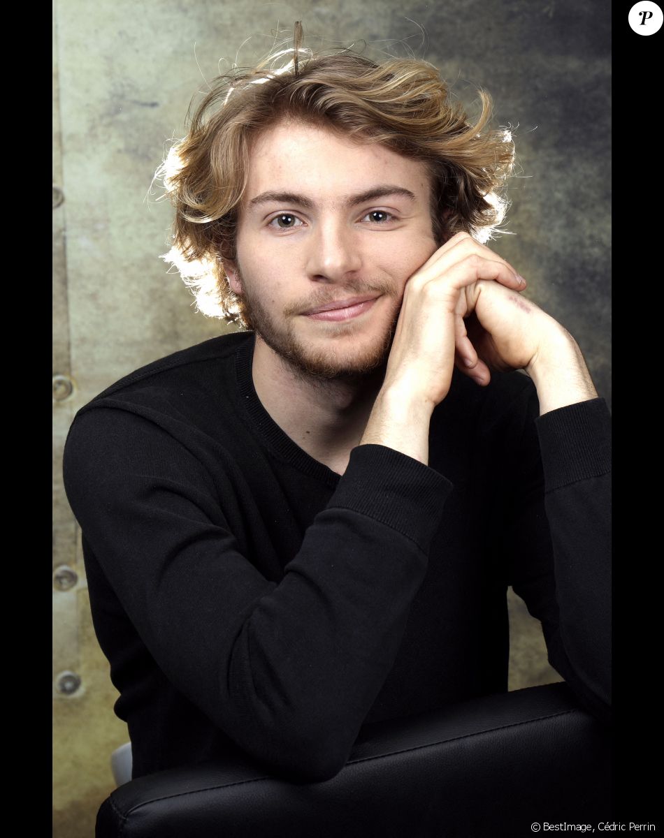 Portrait d'Arthur Germain, fils de la maire de Paris Anne Hidalgo, lors de l'enregistrement de l'émission "L'Instant de Luxe". Le 17 mars 2022