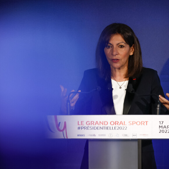 Anne Hidalgo, maire de Paris et candidate PS à l'élection présidentielle 2022 lors du Grand Oral Sport des candidats à la présidentielle 2022 devant le CNOSF à Paris, France, le 17 mars 2022. © Aurelien Morissard/Panoramic/Bestimage