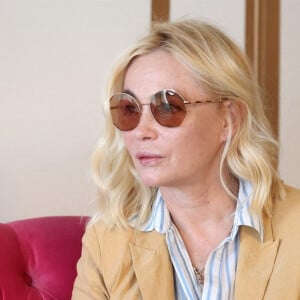 Emmanuelle Béart en interview à l'Hôtel St Georges Lycabette à Athènes. Le 2 avril 2022.