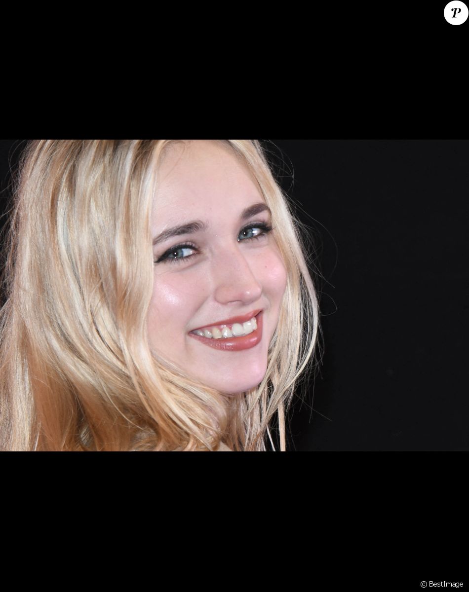 Chloe Jouannet 28 eme Festival international du film fantastique de Gérardmer Photocall du jury courts métrages le 30 janvier 2021