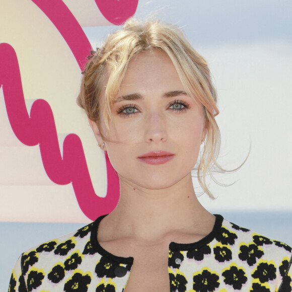 Chloé Jouannet de la série "Derby Girl" à CanneSeries au Palais des Festivals et des Congrès de Cannes, lundi 4 avril 2022. © Christophe Aubert via Bestimage