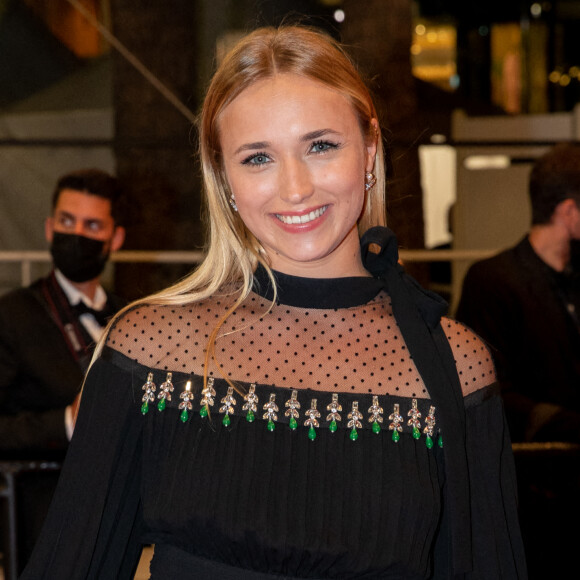 Chloé Jouannet - Montée des marches du film " Suprêmes" lors du 74ème Festival International du Film de Cannes. Le 10 juillet 2021 © Borde-Jacovides-Moreau / Bestimage