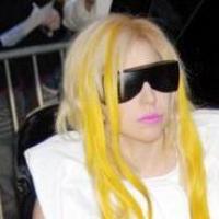 Lady Gaga : Mèches très rebelles et scarifications, elle plonge dans le trash !