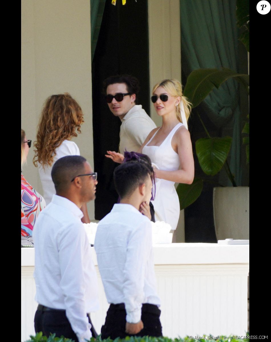 Les jeunes mariés Nicola Peltz et Brooklyn Beckham au brunch post-mariage / Splash News/ABACAPRESS.COM