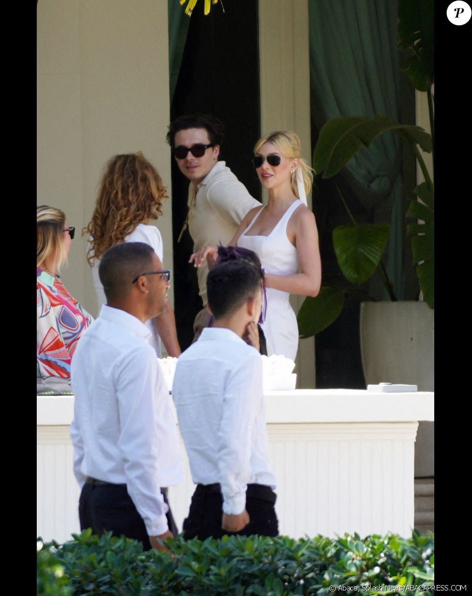 Les jeunes mariés Nicola Peltz et Brooklyn Beckham au brunch post-mariage / Splash News/ABACAPRESS.COM