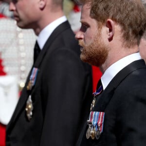 Le prince William, duc de Cambridge, le prince Harry, duc de Sussex - Arrivées aux funérailles du prince Philip, duc d'Edimbourg à la chapelle Saint-Georges du château de Windsor, le 17 avril 2021. 