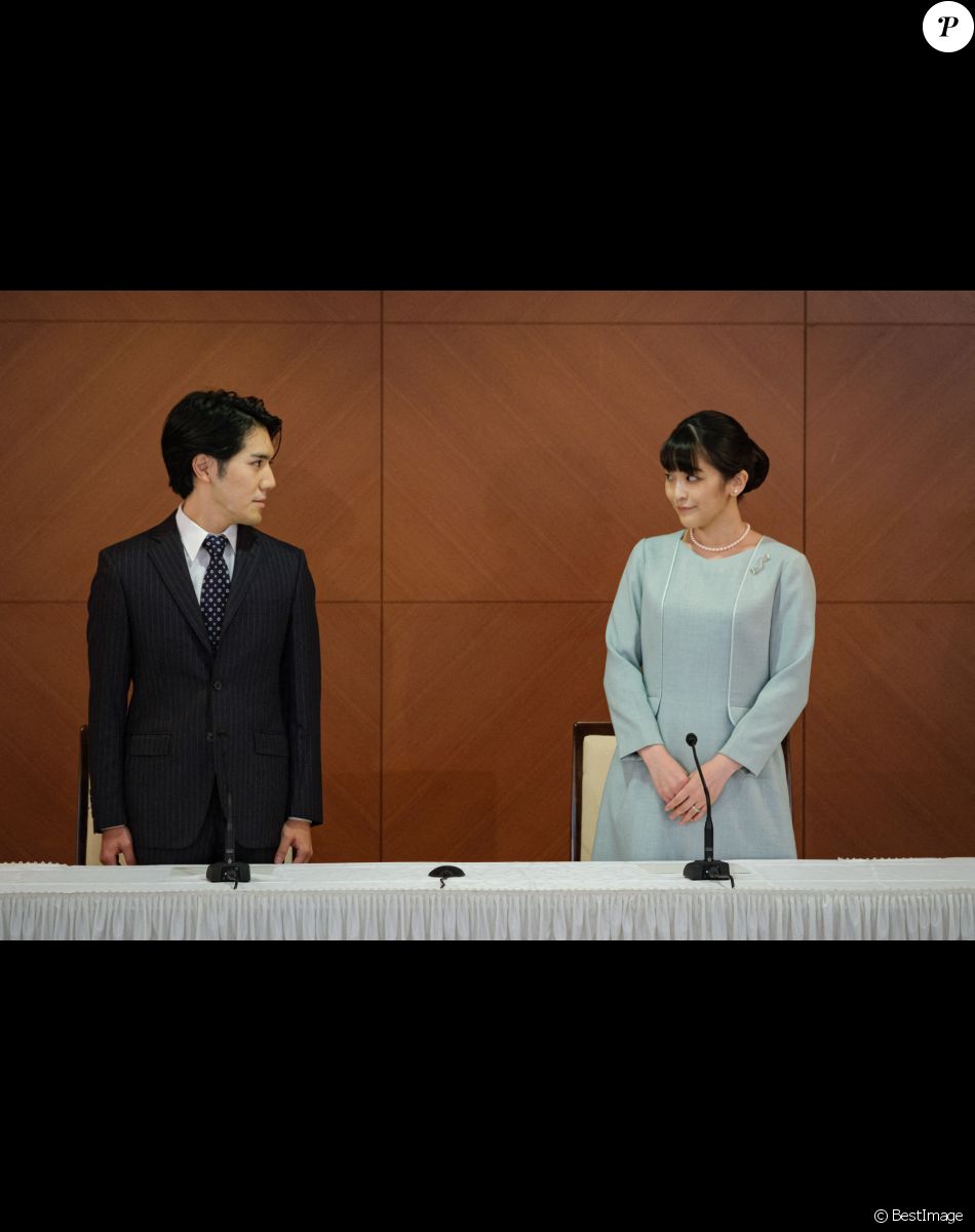 La princesse Mako, nièce de l'empereur du Japon, donne une conférence de presse pour annoncer son mariage avec Kei Komuro au Grand Arc Hotel à Tokyo le 26 octobre 2021. © POOL via ZUMA Press Wire / Bestimage