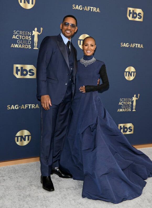 Will Smith et sa femme Jada Pinkett Smith lors du photocall de la 28ème édition des Screen Actors Guild Awards, ("SAG Awards"), au Barker Hangar à Santa Monica, Los Angeles, Californie, Etats-Unis, le 27 février 2022. 
