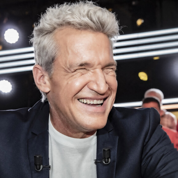 Exclusif - Benjamin Castaldi - Sur le plateau de l'émission TPMP (Touche Pas à Mon Poste) présentée en direct par C.Hanouna le 08/02/22 en direct sur C8 - Paris le 08/02/22 © Jack Tribeca / Bestimage 