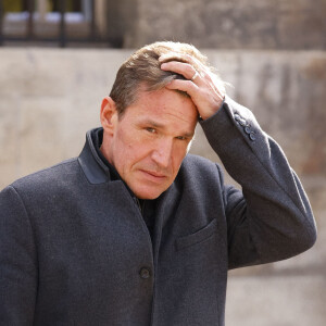 Benjamin Castaldi - Sorties de la messe funéraire en hommage à Bernard Tapie en l'église Saint-Germain-des-Prés à Paris. Le 6 octobre 2021 © Jacovides-Moreau / Bestimage