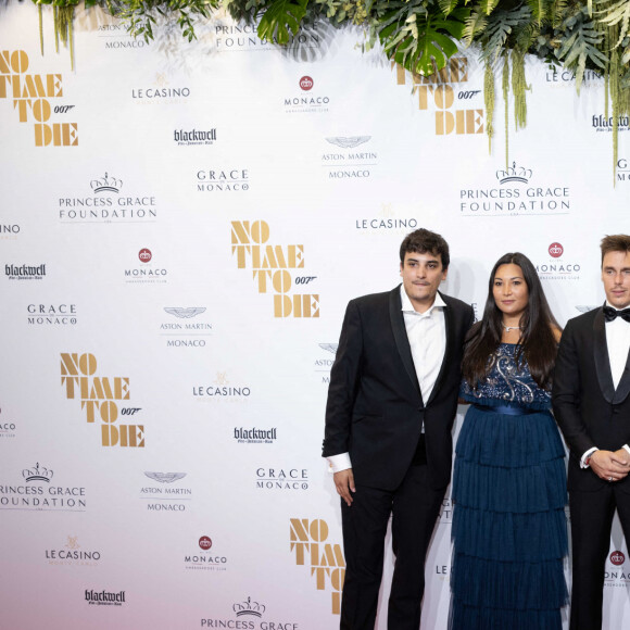 Louis et Marie Ducruet, Camille Gottlieb et son meilleur ami, Médy Anthony durant l'avant première du dernier James Bond " No Time To Die" au Casino de Monaco, le 29 septembre 2021. © Bruno Bebert/Bestimage