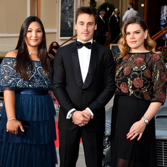 Marie et Louis Ducruet et sa soeur Camille Gottlieb durant l'avant première du dernier James Bond " No Time To Die" au Casino de Monaco, le 29 septembre 2021. © Bruno Bebert/Bestimage