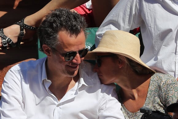 Arthur Sadoun et sa femme Anne Sophie Lapix dans les tribunes lors des internationaux de France de Roland Garros à Paris. Le 10 juin 2017