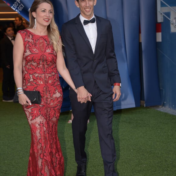 Exclusif - Ángel Di María et sa femme Jorgelina Cardoso - 5ème dîner de gala de la fondation Paris Saint-Germain au parc des Princes à Paris, France, le 15 mai 2018. Le gala de la fondation PSG a permis de récolter 1 645 000 €. Cette somme permettra à la fondation de poursuivre ses missions sociales et éducatives. Pour cette édition du Gala 2018, "Un dîner de rêves" a été conçu et imaginé par les enfants et jeunes adultes bénéficiaires de la Fondation, avec le Chef J.Imbert. A.Lagardère a dépensé plus de 600 000 €, il a notamment acquis un maillot de Neymar pour 240 000 €, le coup d'envoi d'un match et des places pour 30 personnes. © Rachid Bellak/Bestimage