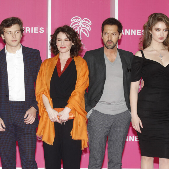 Lucien Belves, Frédéric Diefenthal, Elsa Lunghini et Pola Petrenko - 5e saison du festival International des Séries "Canneseries" à Cannes, le 2 avril 2022. © Denis Guignebourg/Bestimage
