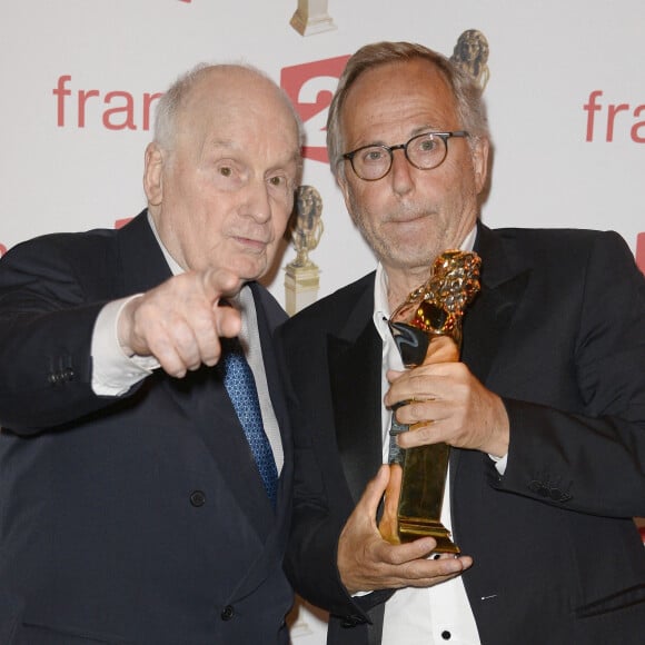 Michel Bouquet et Fabrice Luchini (Molière d'honneur) - Press room de la soirée de la 28ème Nuit des Molières au théâtre des Folies Bergère à Paris. © Coadic Guirec / Bestimage