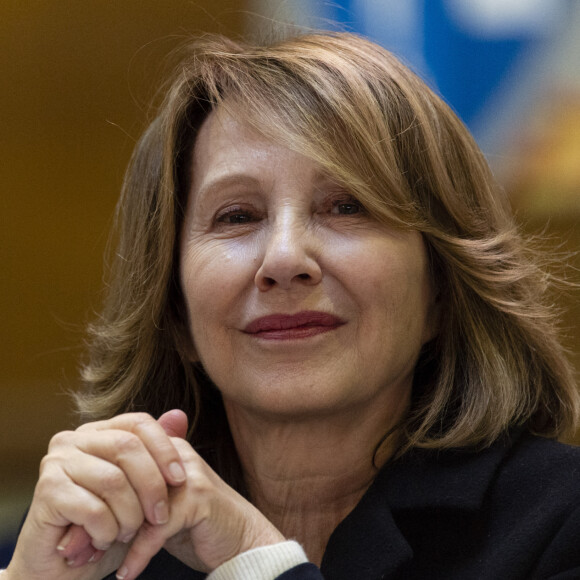 Nathalie Baye - 158ème vente aux enchères des vins des Hospices de Beaune, le 18 novembre 2018. © Pierre Perusseau/Bestimage 