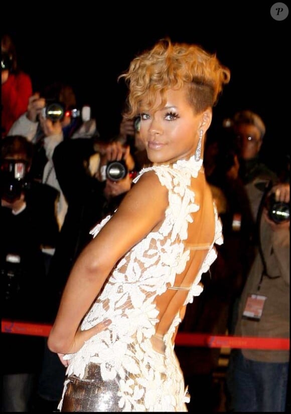 Rihanna arrive aux NRJ Music Awards