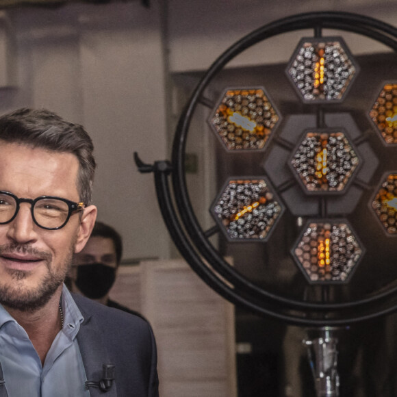 Exclusif - Benjamin Castaldi - Enregistrement de l'émission "Les 20 ans du Loft", diffusée en direct sur C8 et présentée par B.Castaldi, à Paris. Le 8 avril 2021 © Jack Tribeca / Bestimage 