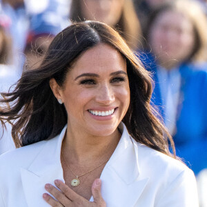 Le prince Harry et Meghan Markle assistent à une réception organisée par la ville de La Haye et le ministère néerlandais de la Défense, au Nations Home, la veille de l'ouverture des Invictus Games 2020 à Zuiderpark, La Haye.