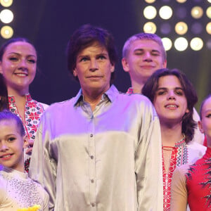 La princesse Stéphanie de Monaco assiste, avec ses filles et ses neveux, à la représentation des élèves de l'école du cirque de Kiev au Festival du cirque de Monte-Carlo, le 16 avril 2022. 