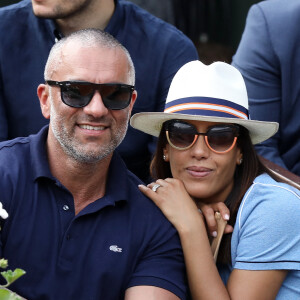 Amel Bent et son mari Patrick Antonelli dans les tribunes des internationaux de tennis de Roland Garros à Paris. © Dominique Jacovides - Cyril Moreau/Bestimage 