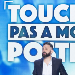 Exclusif - Cyril Hanouna sur le plateau de l'émission Touche pas à mon poste (TPMP) diffusée en direct sur C8 le 21 mars 2022. © Jack Tribeca / Bestimage 