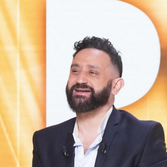 Exclusif - Cyril Hanouna sur le plateau de l'émission Touche pas à mon poste (TPMP) diffusée en direct sur C8 le 21 mars 2022. © Jack Tribeca / Bestimage 