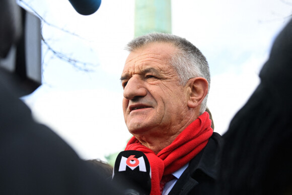Jean Lassalle, candidat du parti "Résistons" à l'élection présidentielle 2022, lors d'un rassemblement sur la place de la Bastille à Paris, France, le 7 avril 2022.