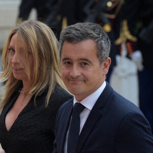 Gérald Darmanin, ministre de l'Action et des Comptes publics, et sa femme Rose-Marie Devillers - Arrivées au dîner d'Etat organisé pour la visite du président itlalien Sergio Mattarella au Palais de l'Elysée à Paris