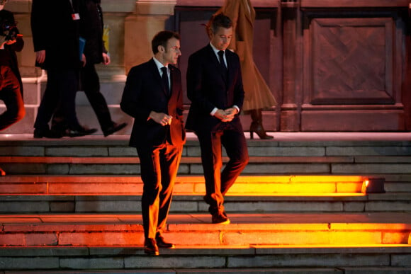 Le président Emmanuel Macron, accompagné par Gérald Darmanin, ministre de l'Intérieur, intervient lors d'une réunion informelle des ministres de l'Intérieur de l'union européenne à Tourcoing dans le Nord le 2 février 2022.