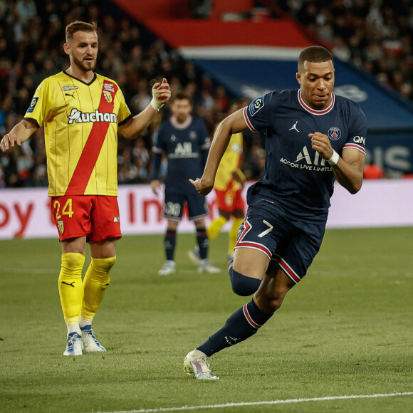 Kylian Mbappe (Paris Saint Germain) : Match Ligue 1 Uber Eats PSG Vs Lens (1-1) au parc des princes à Paris le 23 avril 2022 © Aurelien Morissard / Panoramic / Bestimage