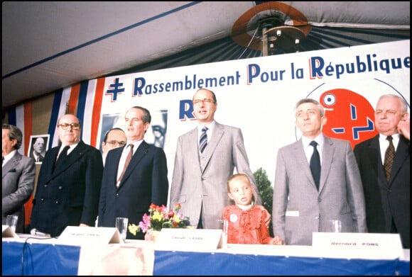 Claude Labbe, Bernard Pons, Jacques Chirac en meeting avec le RPR pour la campagne présidentielle de 1981