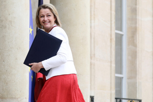 Barbara Pompili, Ministre de la Transition ecologique à la sortie du conseil des ministres, au palais de l'Elysée, à Paris, France, le 28 avril 2022