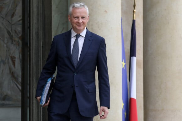 Le ministre de l'Economie et des Finances, Bruno Le Maire à la sortie du conseil des ministres, au palais de l'Elysée, à Paris, France, le 28 avril 2022.Stéphane Lemouton