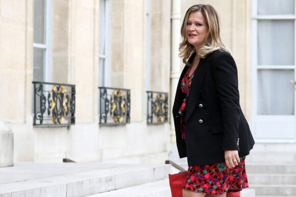 Olivia Grégoire secrétaire d'etat chargee de l'Economie sociale, solidaire et responsable à la sortie du conseil des ministres, au palais de l'Elysée, à Paris, France, le 28 avril 2022