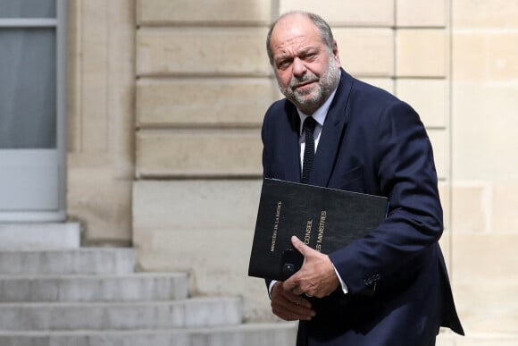 Eric Dupond-Moretti, ministre de la Justice, garde des Sceaux à la sortie du conseil des ministres, au palais de l'Elysée, à Paris, France, le 28 avril 2022