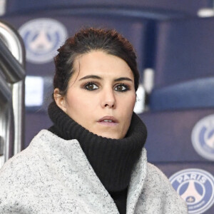 Karine Ferri encourage son compagnon Yoann Gourcuff lors du match Psg-Rennes au Parc des Princes à Paris, le 6 novembre 2016. © Pierre Perusseau/Bestimage