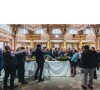 Cérémonie traditionnelle de remise du muguet à l'Elysée, en présence des représentants des filières horticole, agricoles et alimentaires et du marché de Rungis. 1er mai 2022
©️Soazig de la Moissonnière / Présidence de la République