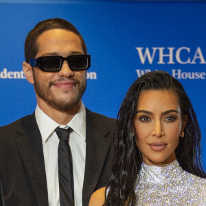 Première sortie officielle pour Kim Kardashian et son compagnon Pete Davidson au dîner annuel des "Associations de Correspondants de la Maison Blanche" à l'hôtel Hilton à Washington, le 30 avril 2022. 022.